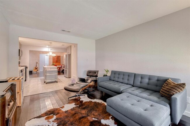 Photo - 5502 Burgundy Dr