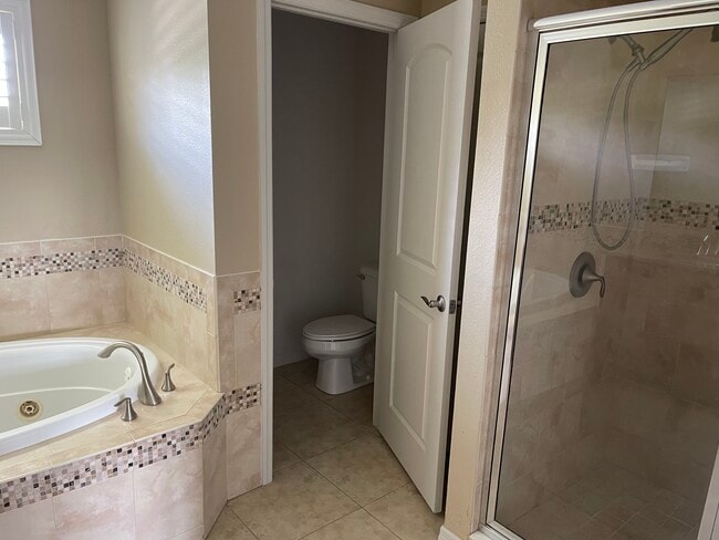 Photo - 2905 Winglewood Cir