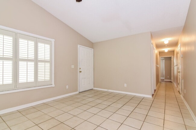 Photo - 23033 Clearwater Pl
