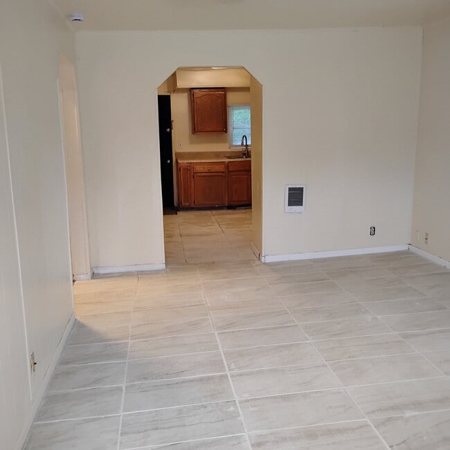 Photo - 786 Goodlow Ave