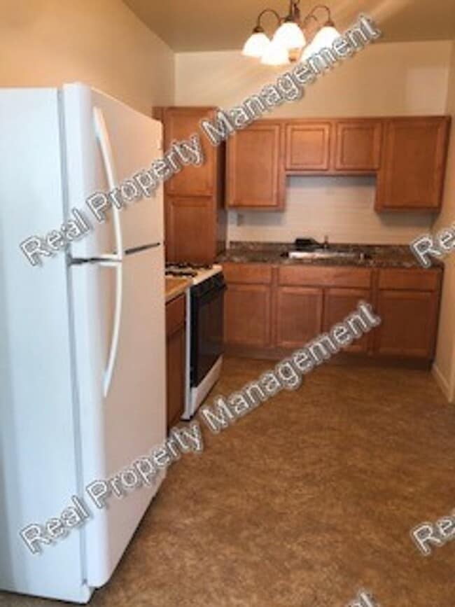 Photo - One Bedroom Main Floor Apartment