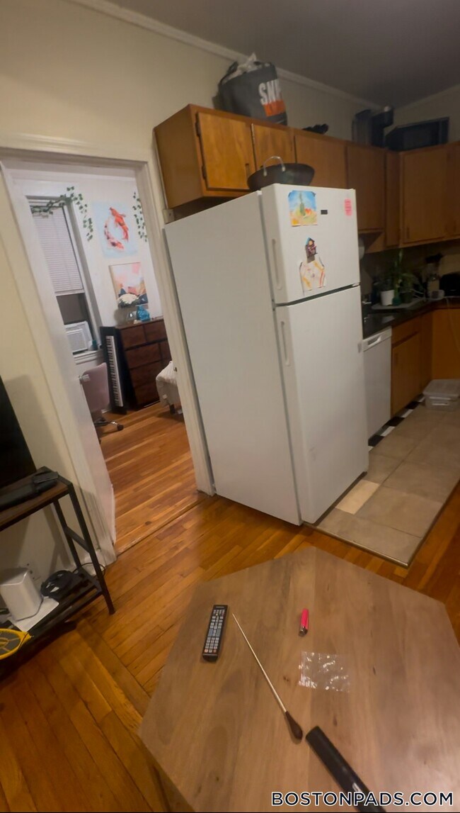 56 Queensberry St Unit 3