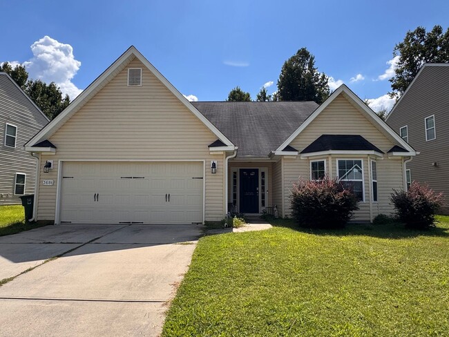 Building Photo - 5BR 3BA Home with Screened Porch