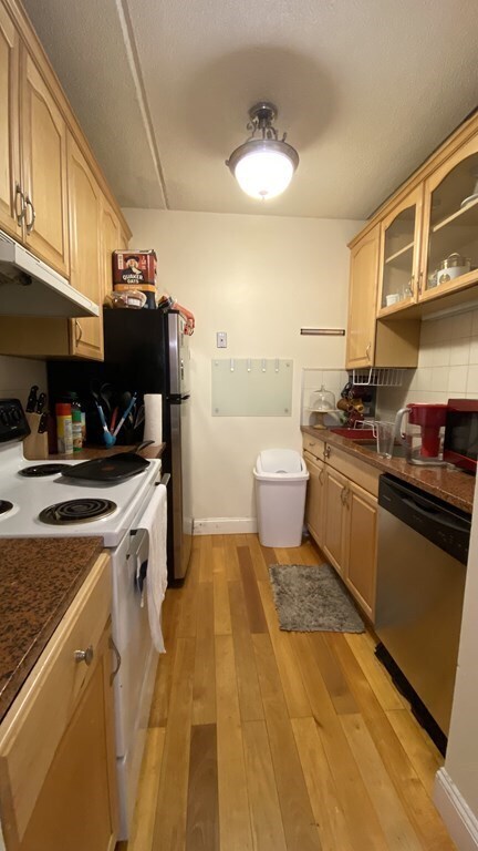 20 Ellery St Unit 103