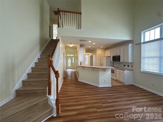 Photo - 9110 Scarcliff Ln