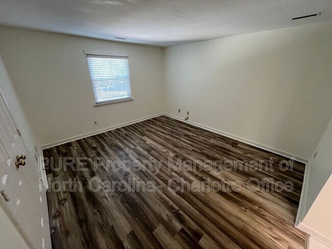 Photo - 300 E Park Ave Unit 6