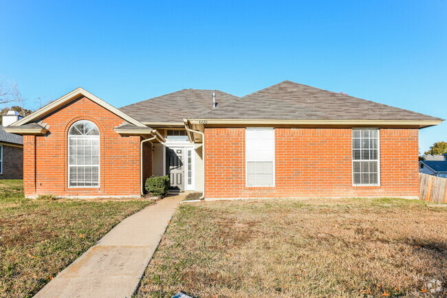 Building Photo - 600 Lionel Way Rental