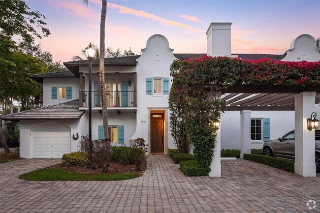 Building Photo - 7963 SW 111th St Rental