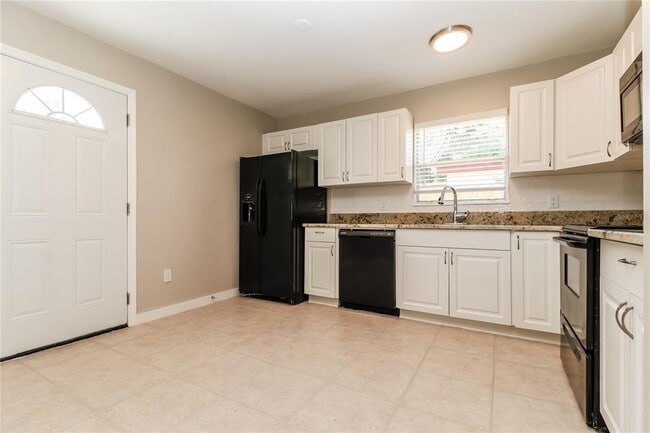 Photo - 9537 Groveland St