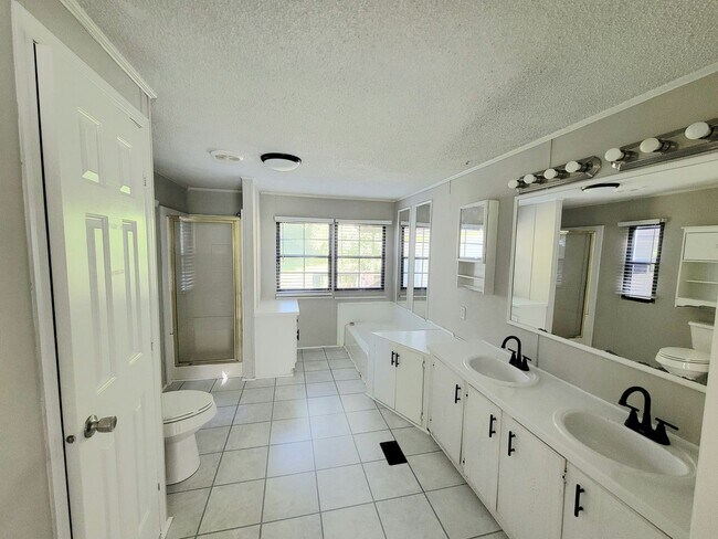 Photo - Stunning 3-bedroom, 2-bathroom home located in Charlotte, NC