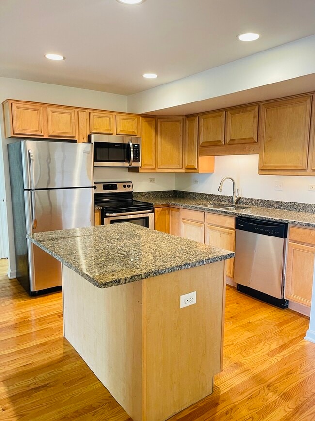 Photo - 600 W Russell St Unit 210