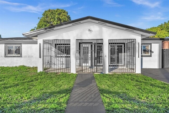 Photo - 560 Perviz Ave