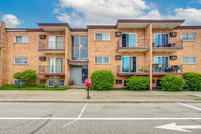 Modern Lakewood Apartments