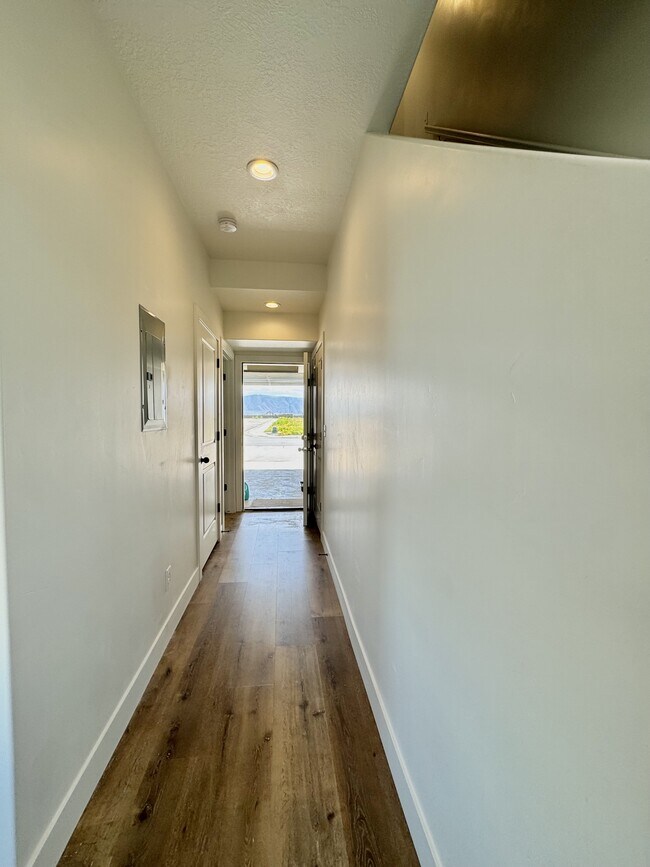 Photo - 1866 N 510 W