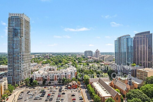 333 W Trade St Unit 2101