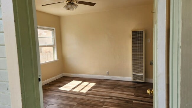 Building Photo - 618 N Juanita Ave Unit 618 B Rental
