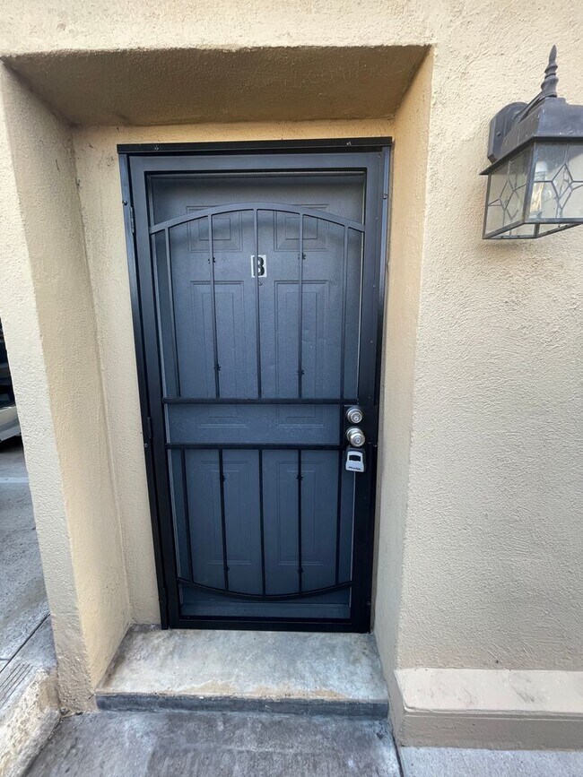 Photo - Super Clean & Nicely Renovated 2BR/1Bath in San Clemente - Walk to the Beach! Unidad B