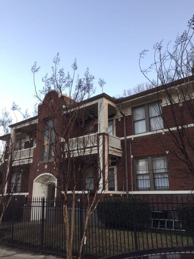 1353 Vance Ave