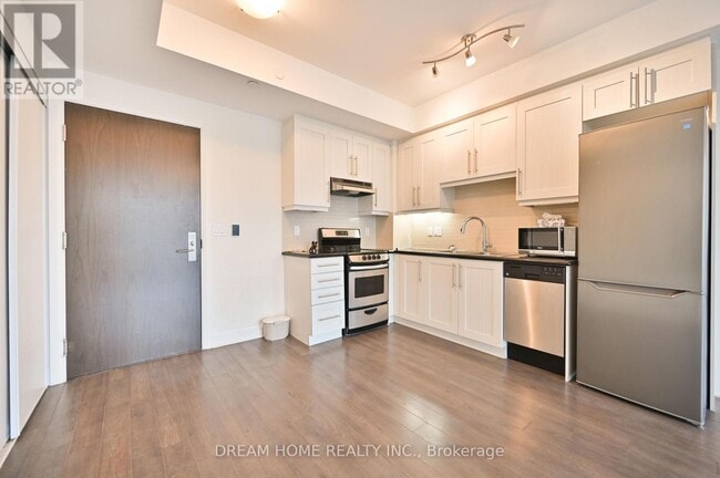 Photo - 68 Canterbury Pl Unit 1702