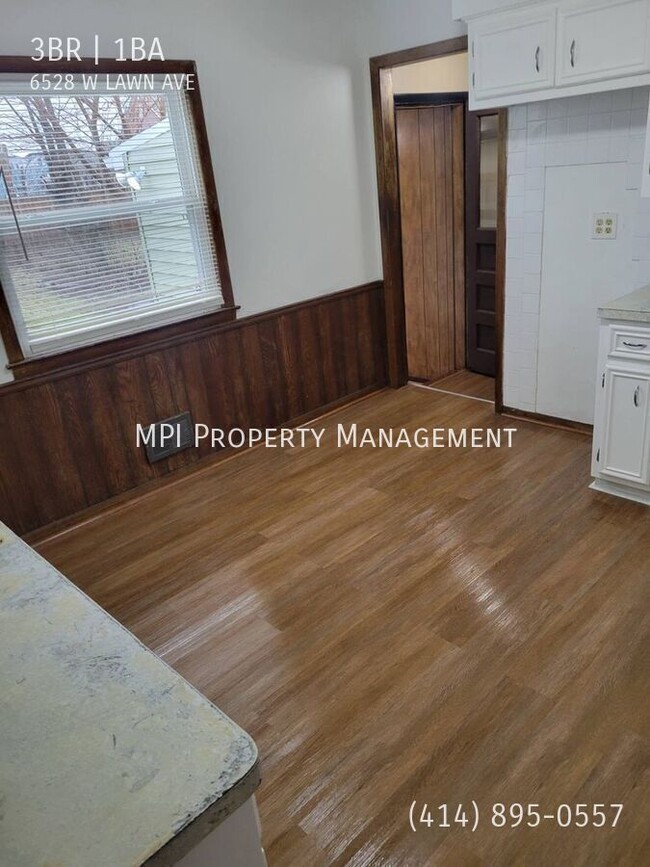 Photo - 6528 W Lawn Ave