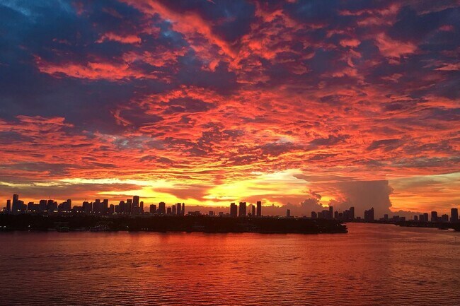 Direct Waterfront - 1500 Bay Dr Unidad 1138 Rental