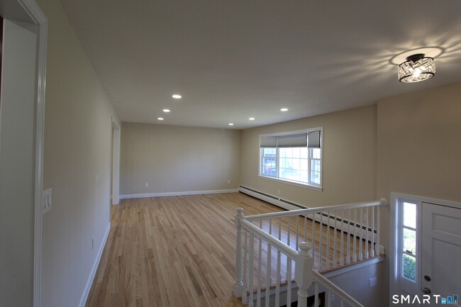 Photo - 32 Lexington Cir