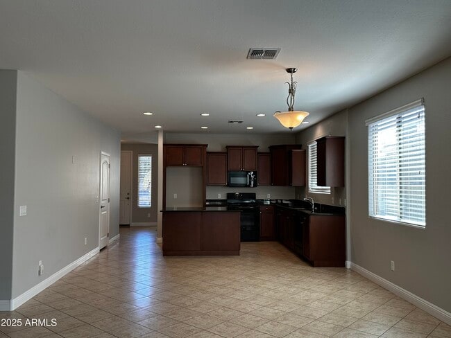 Photo - 1686 W Paisley Dr