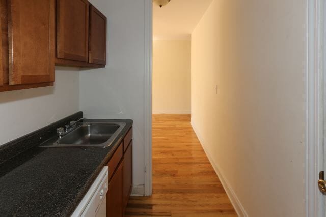 Photo - 633 W Cornelia Ave Unit E3