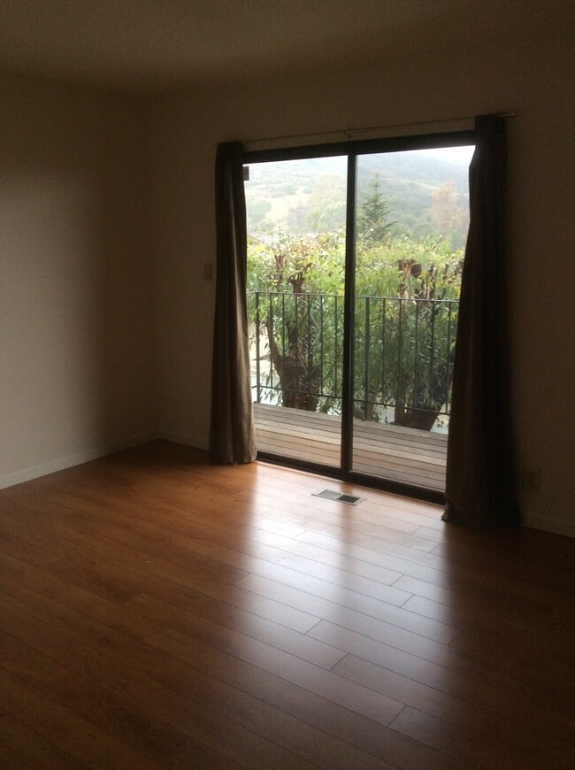 Building Photo - 95 Curtis Ct Unit #2 Rental