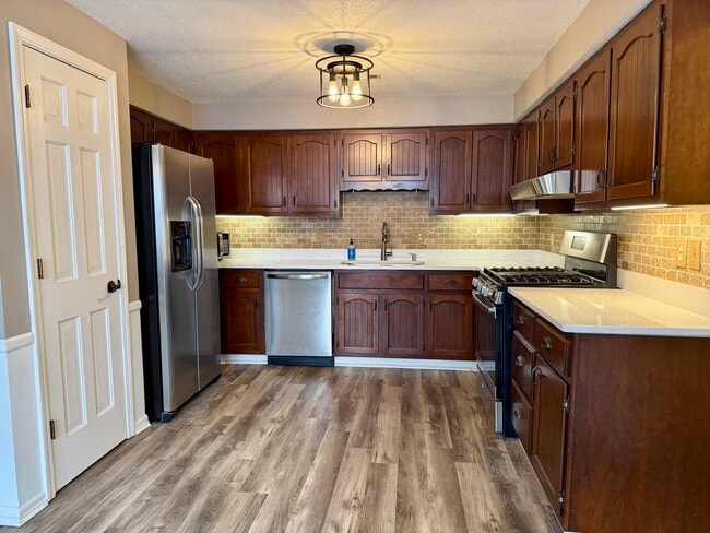 Photo - 4612 Mirror Light Pl