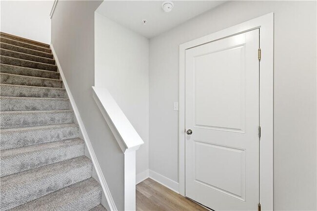 Photo - 227 Oliver Way