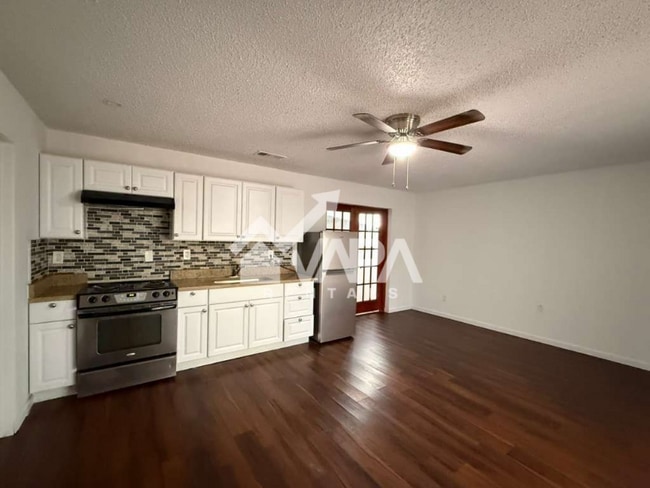 Photo - 407 Creath Pl