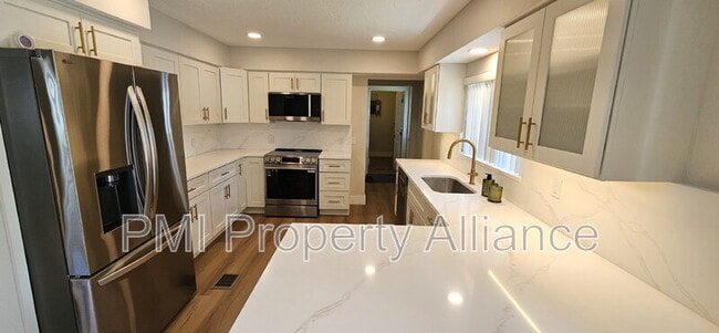 Photo - 2545 Madeline Ave