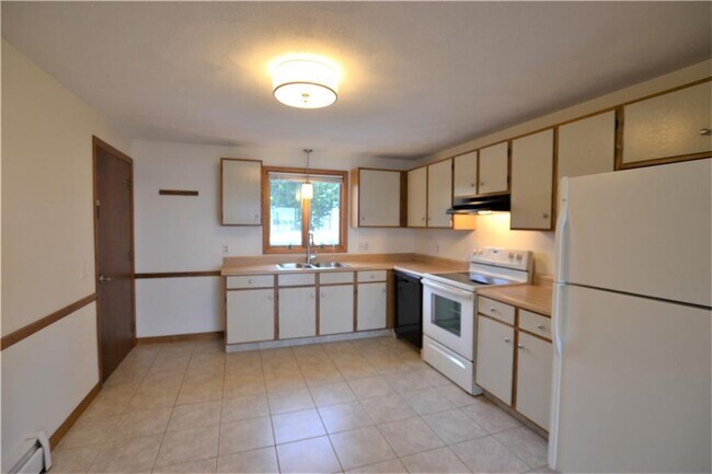 Photo - 174 Narragansett Ave