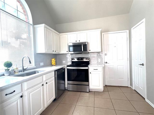 Photo - 904 Inland Ln