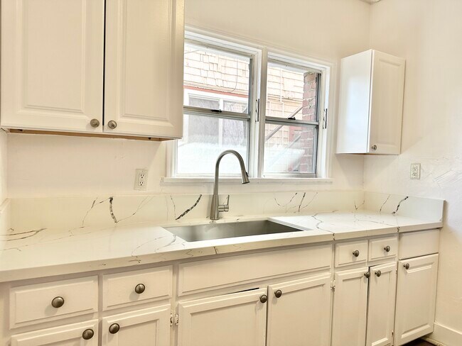 Photo - 2360 W Washington Blvd Los Angeles, CA 90018 Unit 101