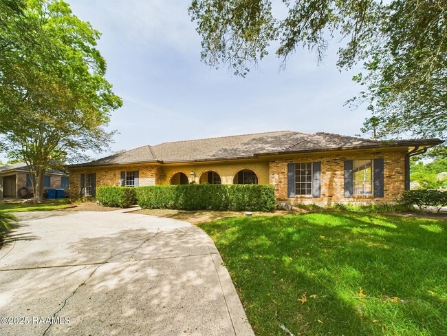 Photo - 232 Thibodeaux Dr