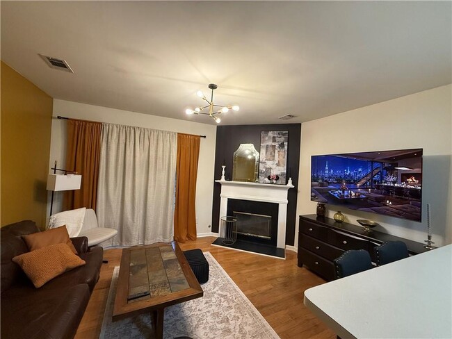 Photo - 1487 Cove Creek Cir