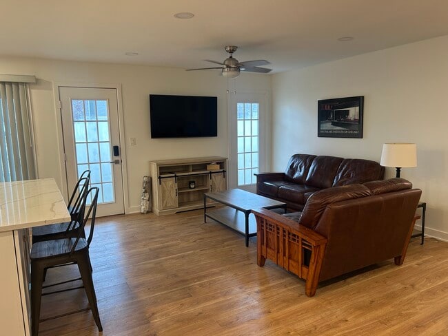 Photo - 1229 Ballantrae Pl