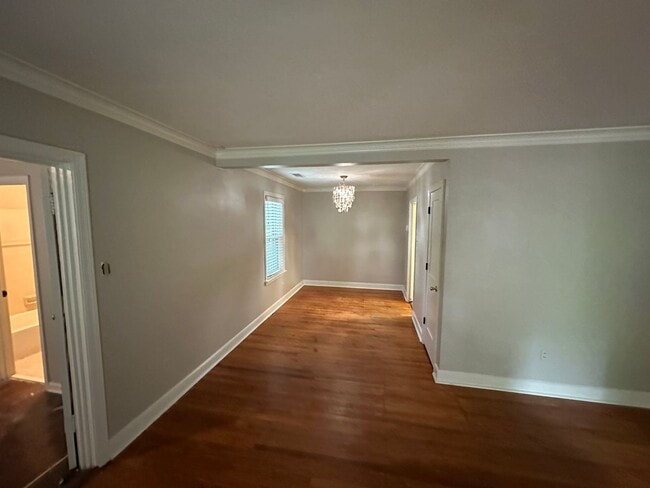 Photo - 2888 Midland Ave