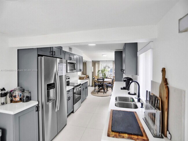 Photo - 1820 NE 182nd St