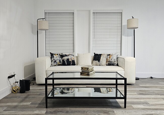 Photo - 1600 Orange Ave