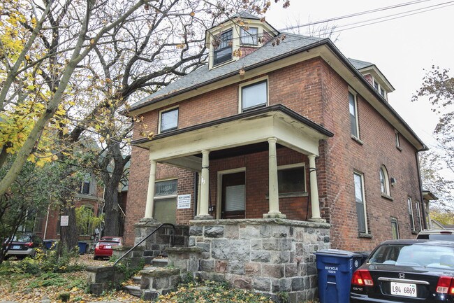 213 N Division St Unit 1