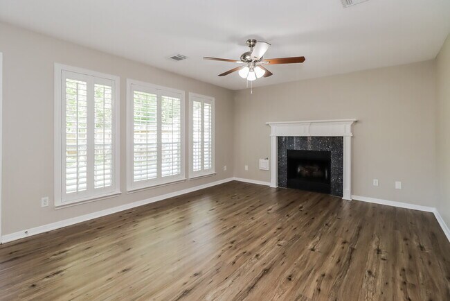 Photo - 26011 Bearborough Dr