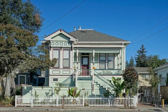 Photo - 807 College Ave Unidad 4