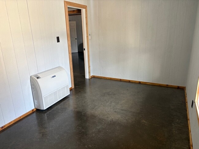 Building Photo - 2856 W Texas 154