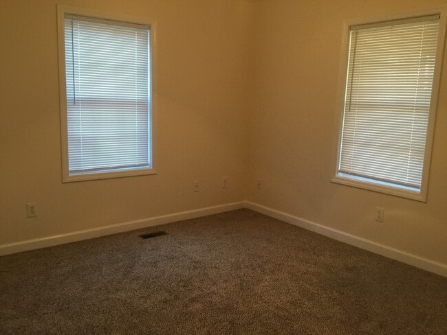 Photo - 2 Bedroom 1 Bathroom House minutes from Lige Street Park & Carroll Park!