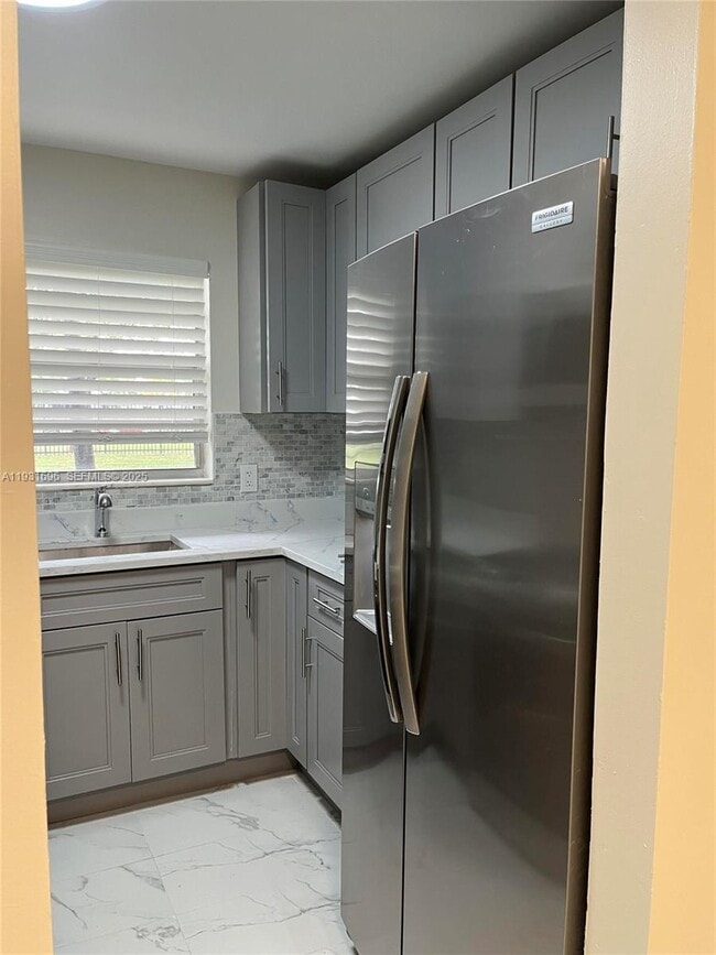 Photo - 2134 Lincoln St Unidad 7