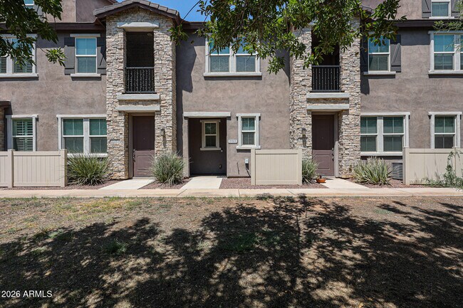 Photo - 2321 E Hidalgo Ave