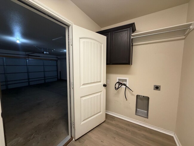 Photo - 3/2 in Frenship ISD, available MAY!!!